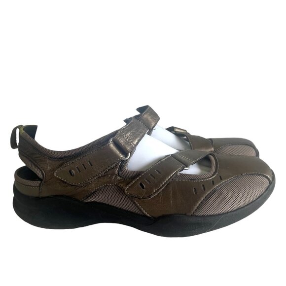 CLARKS WAVE Peak Double Strap Mary Jane Leather Comfort Shoes 8.5 Metallic Brown - Picture 5 of 7